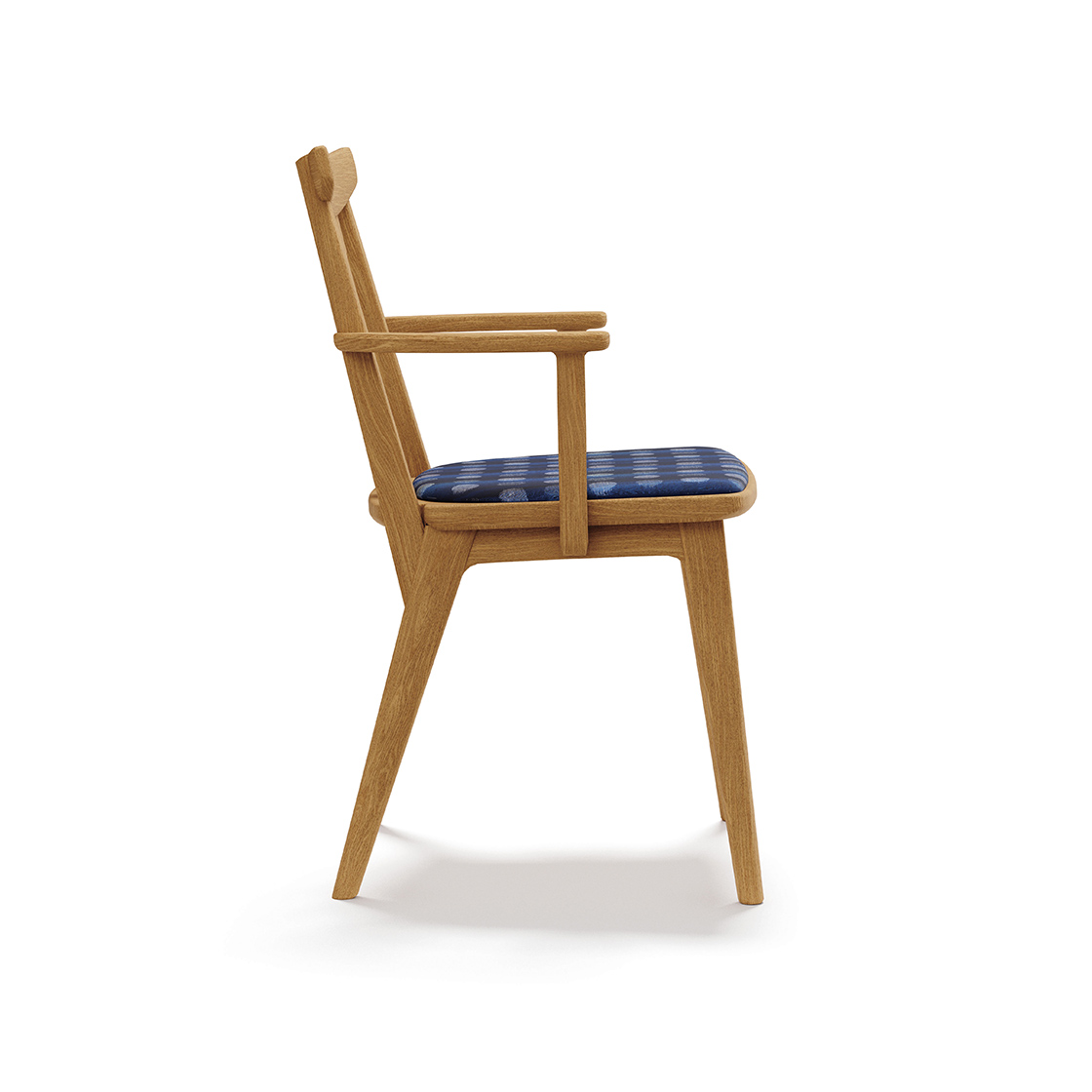 03_AKITSUKIアームチェア_真横