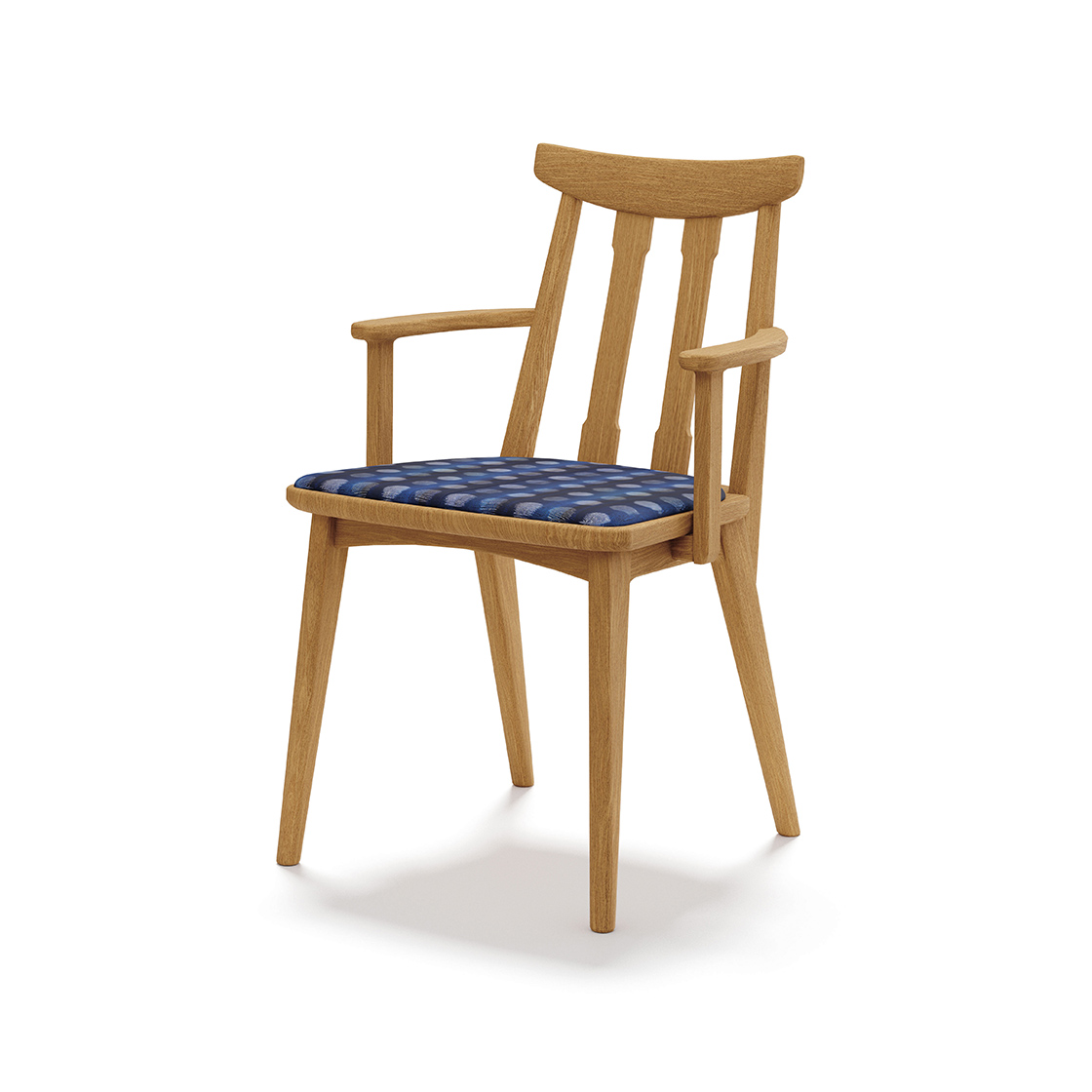 05_AKITSUKIアームチェア_斜め前